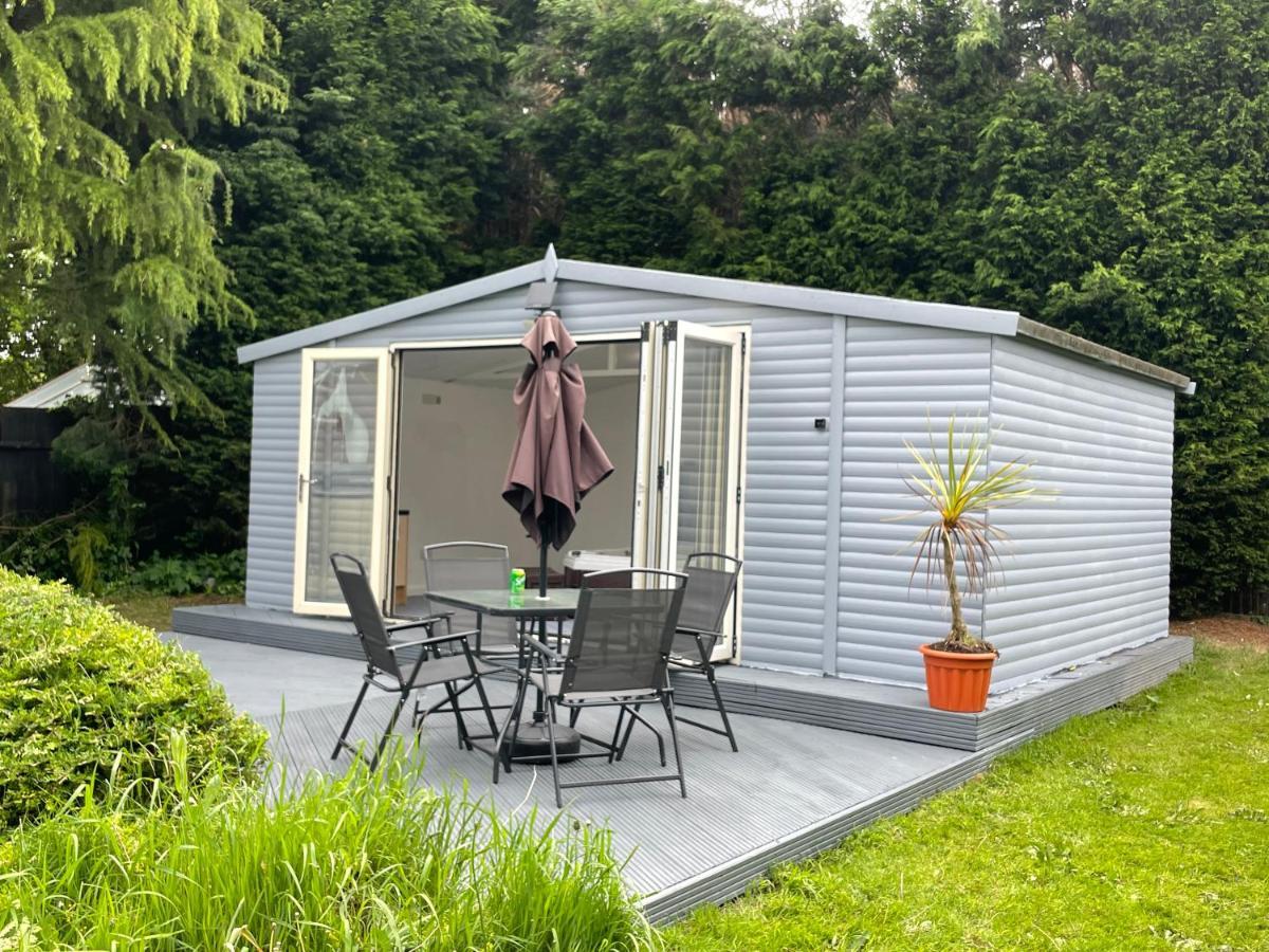 Detached Bungalow II Big Garden II Pet Friendly Hednesford Exterior foto